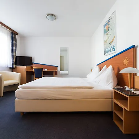 Turmhotel Victoria ホテル