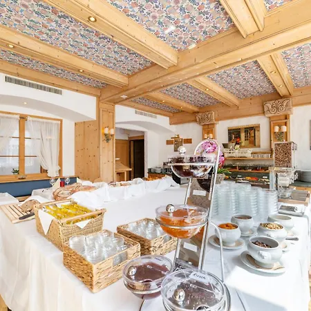 Turmhotel Victoria Νταβός