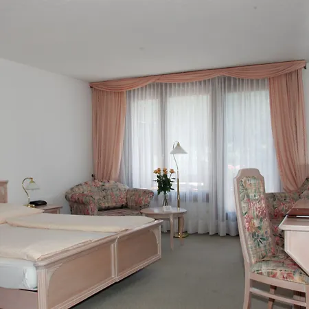 Turmhotel Victoria Ξενοδοχείο 4*