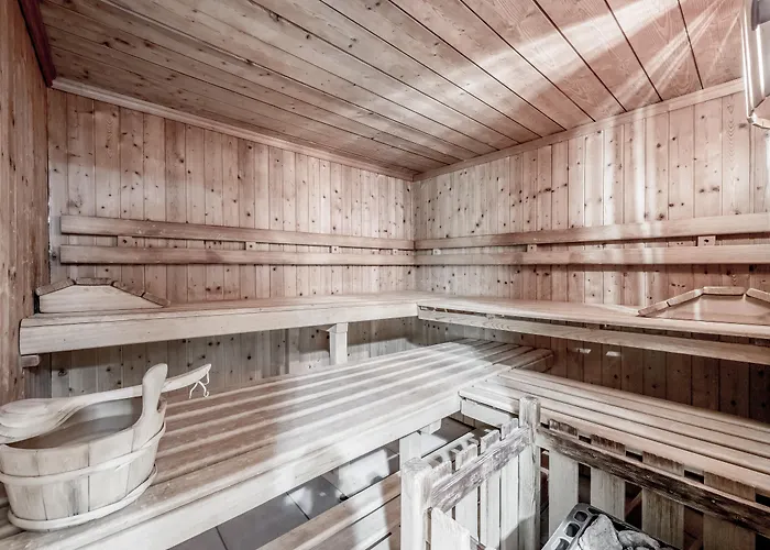 מלון Turmhotel Victoria 4*